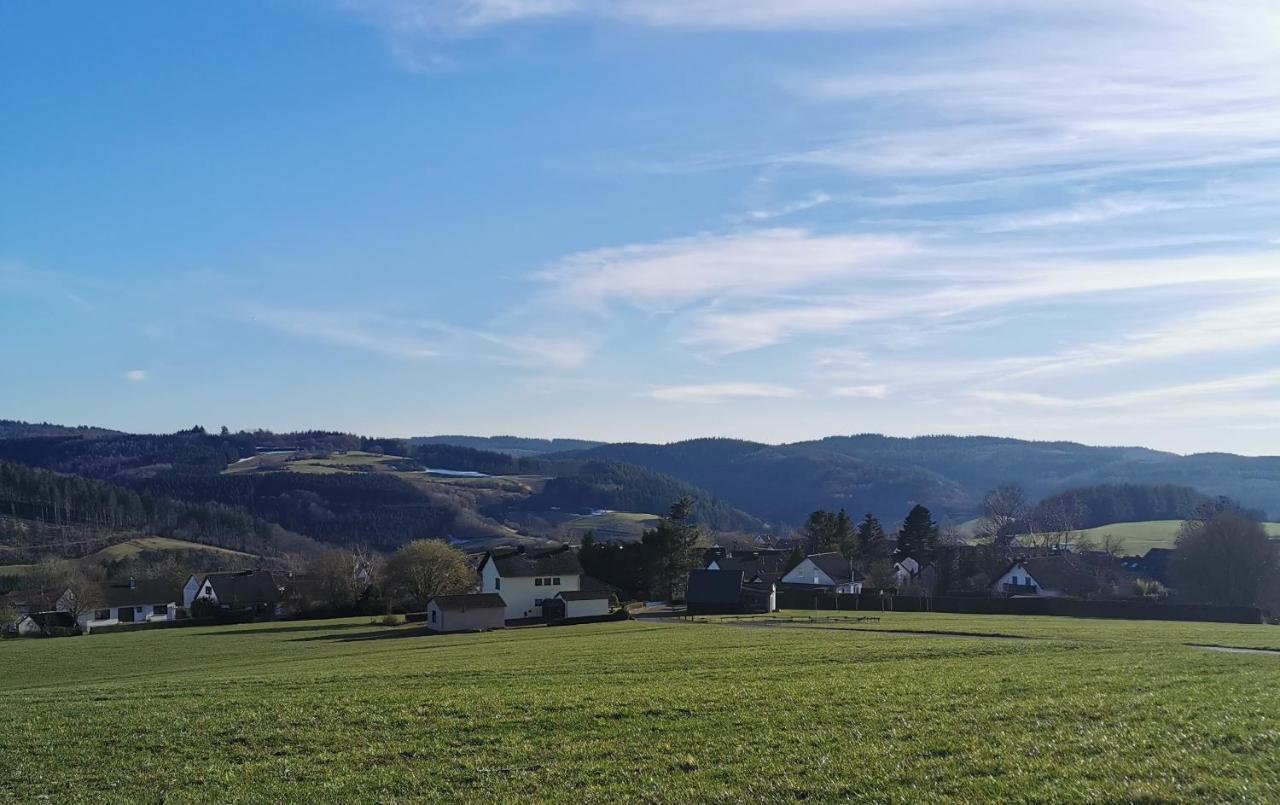 Ferienhaus Eifelmomente Gerolstein Bagian luar foto
